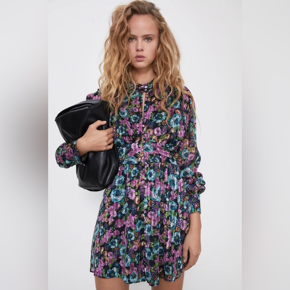 NWT ZARA Floral Mini Dress with Metallic Thread Size Medium . Multicolor.